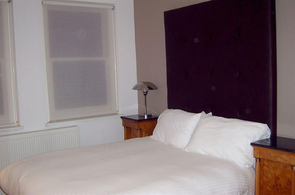 Nox West Hampstead Aparthotel London Bagian luar foto
