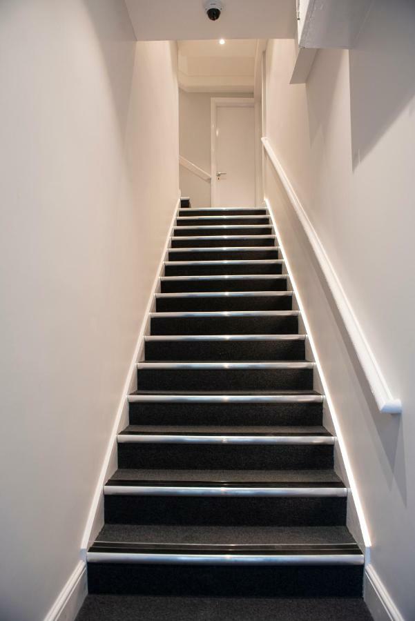 Nox West Hampstead Aparthotel London Bagian luar foto
